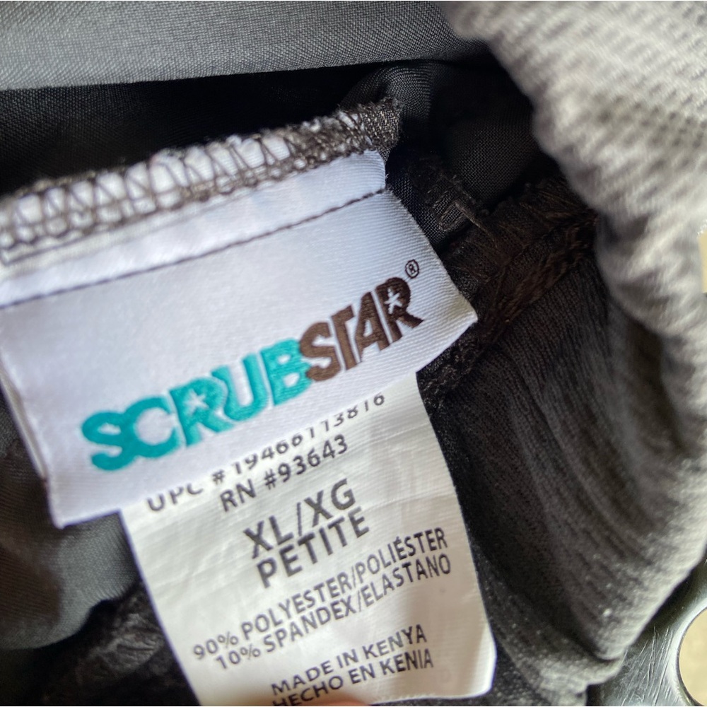 Scrubs grey